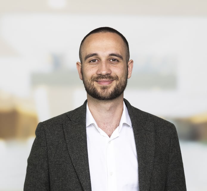 Profilbillede af Jonas B. Sakhavatian Nielsen, Seniorerhvervsrådgiver – Sundhedssektor