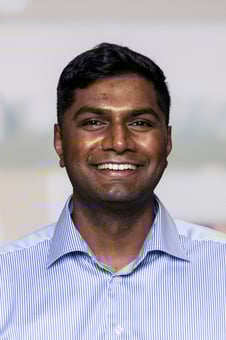 Profilbillede af Abinass Srivarathan, Finanstrainee